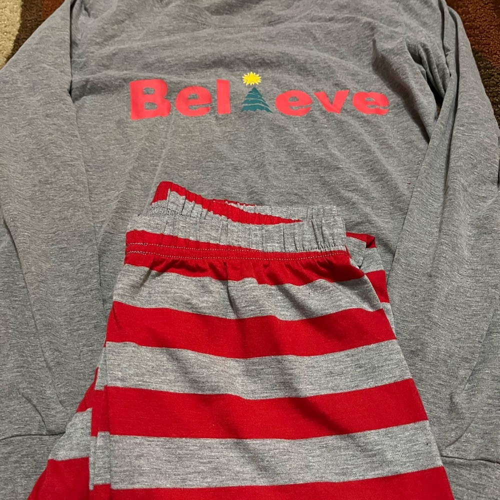 Jr sz Christmas PJ’s